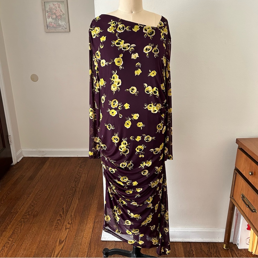 Fabulous Calvin Klein Long Sleeved Floral Printed Dress